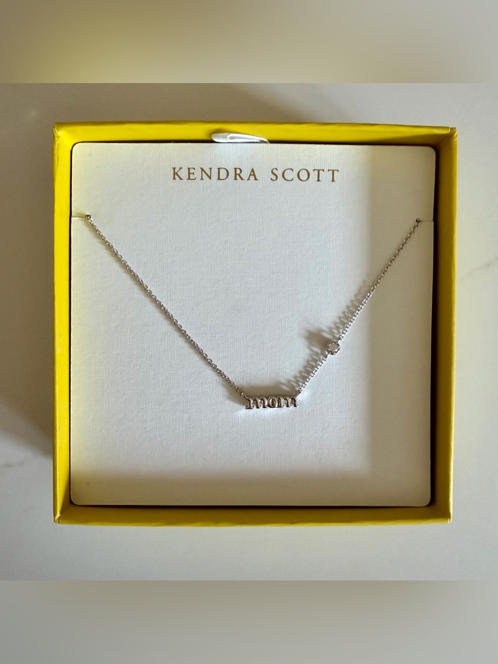 NWT Kendra Scott Mom Pendant Necklace Silver/White